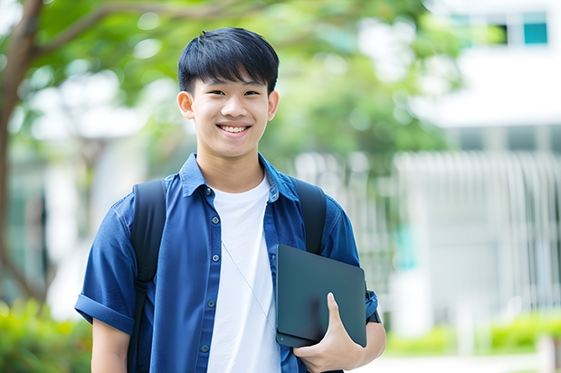 中国人民大学和普洱学院哪个好